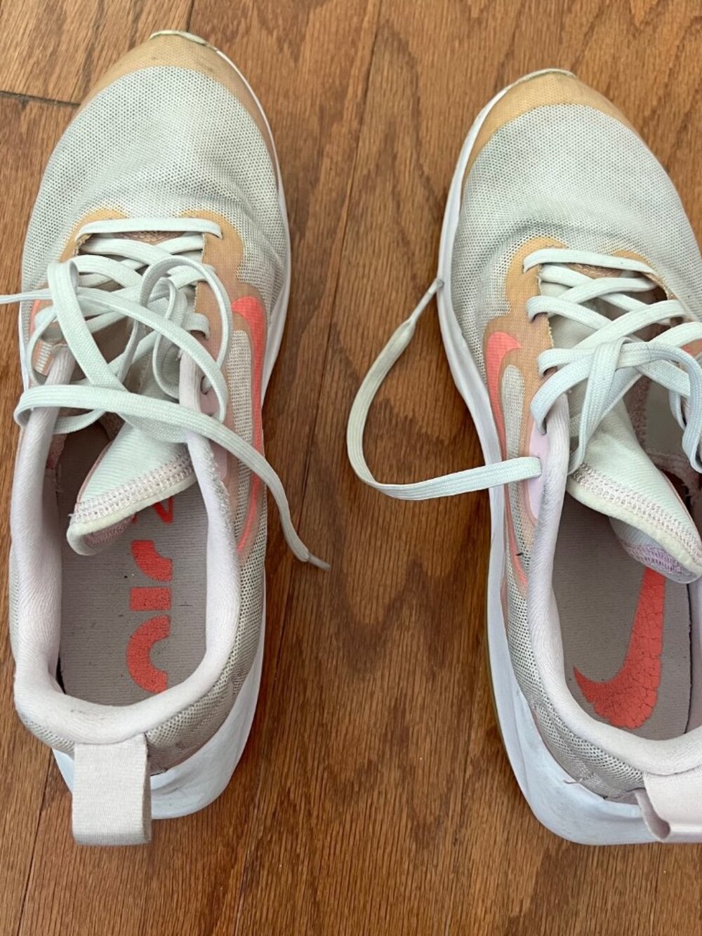 Nike AirZoom kid size 6Y light pink